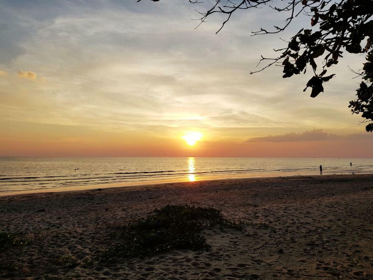 Rayong Condochain By Rainbow Ban Phe Exterior foto